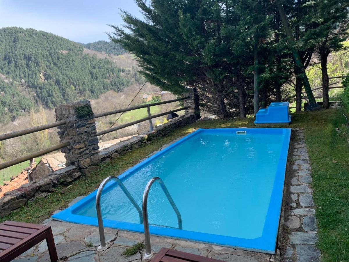Casa Rural Pirineu Neva Luaran gambar